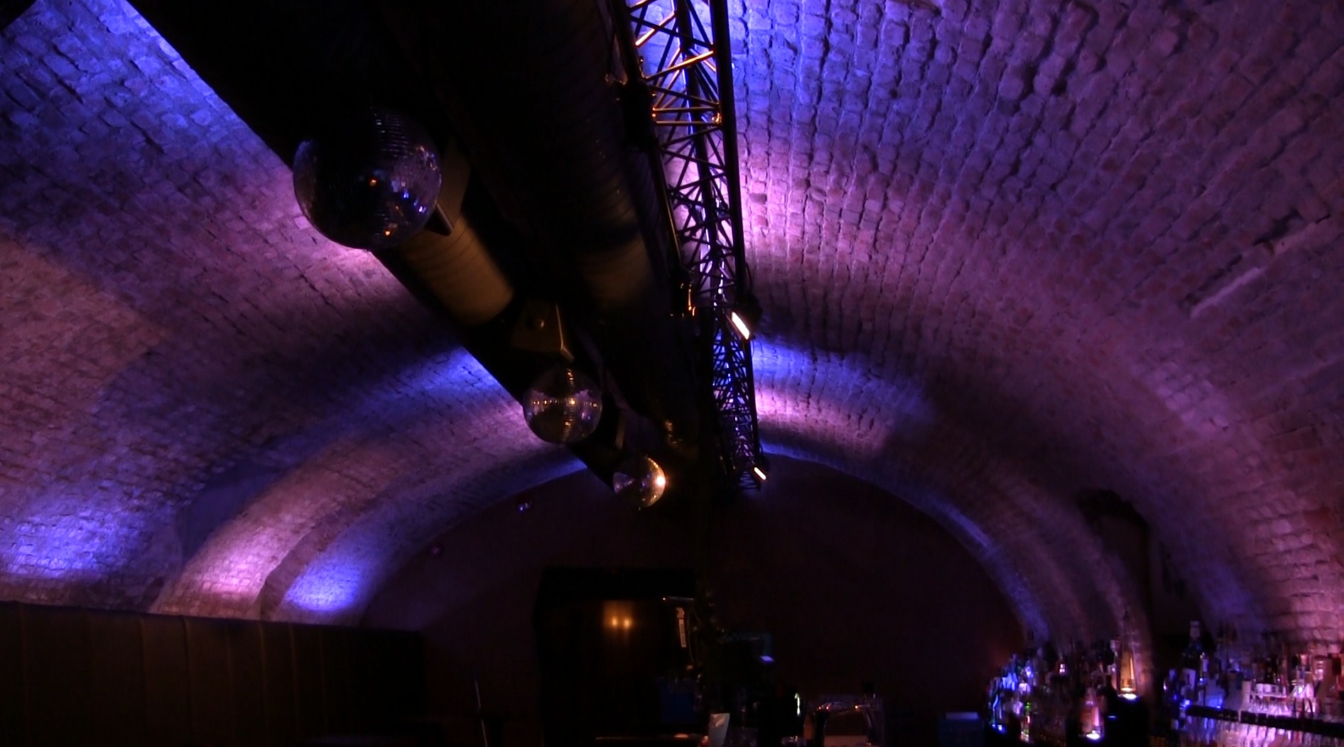 Rio Bar Bratislava – LED Pixel Strip Underground Transformation