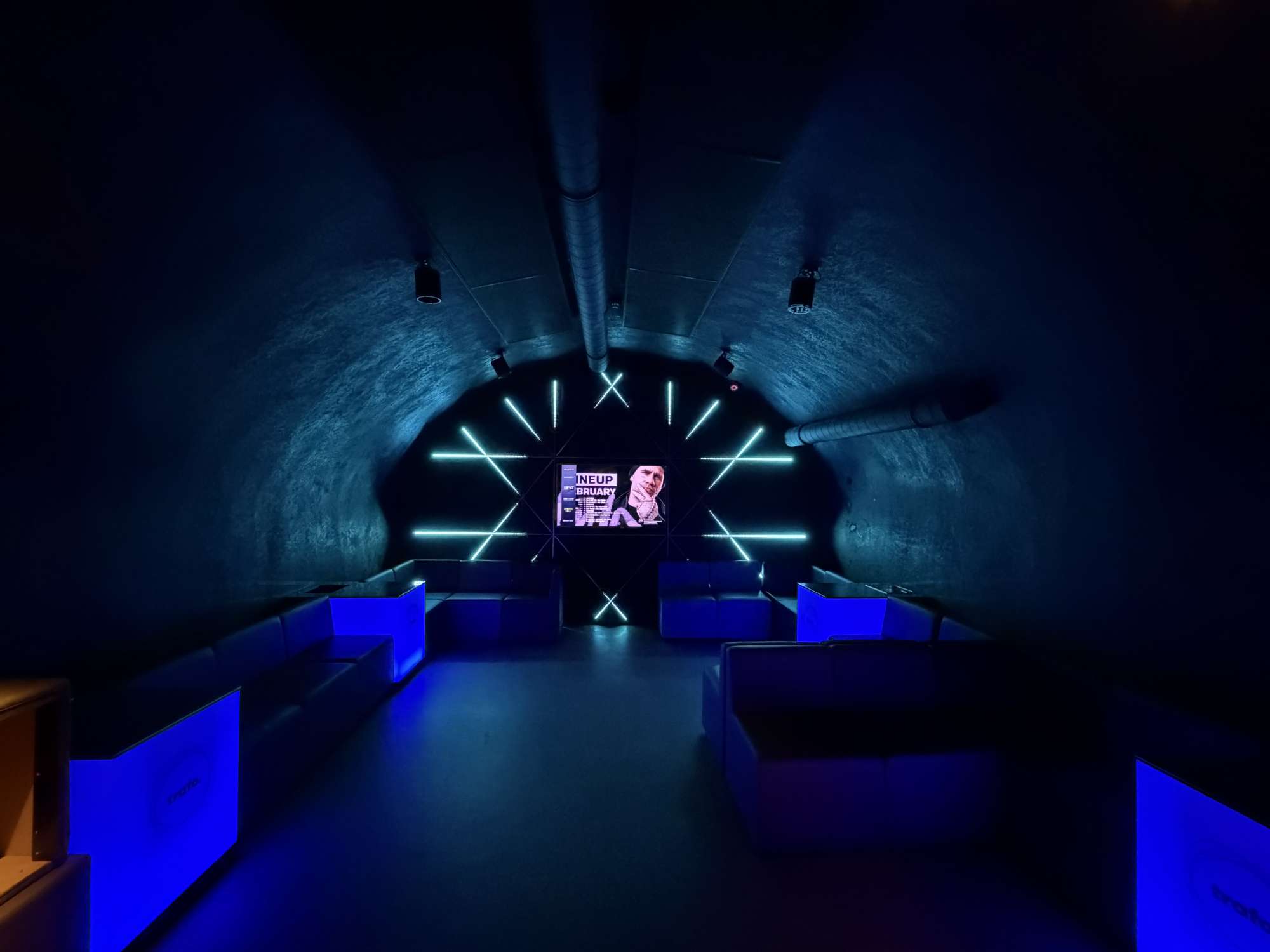 Trafo Music Bar Bratislava – Pixel LED Ceiling Installation