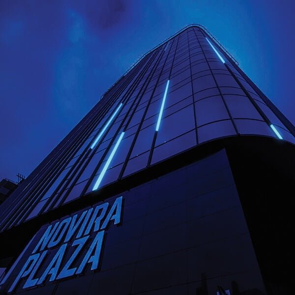 LED facade lighting for a modern building