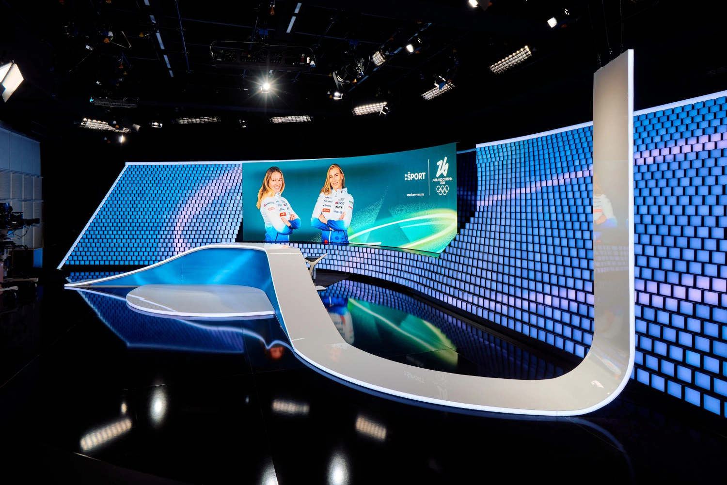 Slovak National TV 2026 Olympics Studio – 3,500 Custom WS2815 LED Squares